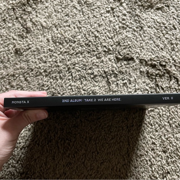 Monsta x we are here version 2 album - Picture 2 of 4